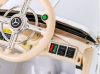 Mercedes Benz Retro 540A für Kinder Weiß + „Eltern“-Modus + Fernbedienung + Audiopanel + LED