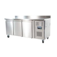 Polar U-Serie Arbeitsplattenkühlschrank mit drei Türen und Aufkantung 417Ltr